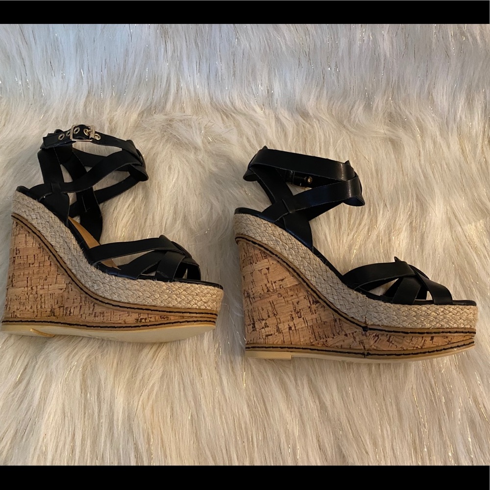 New! CUTE BLACK WEDGE with peep-toe Roseau JustFab